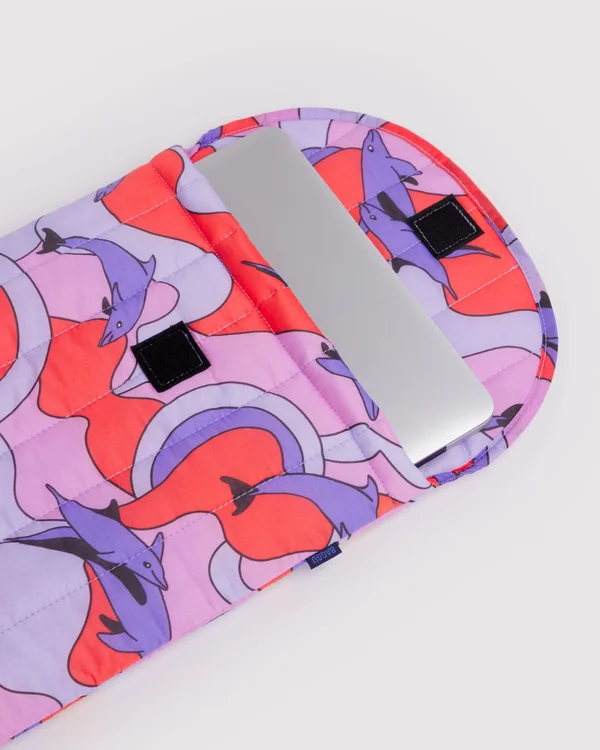 Puffy Laptop Sleeve 16" - Dolphins - Size: OS